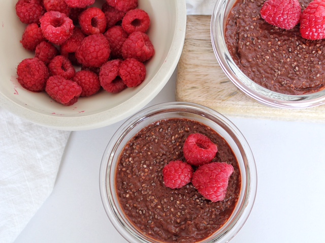 chocolate raspberry chia pudding