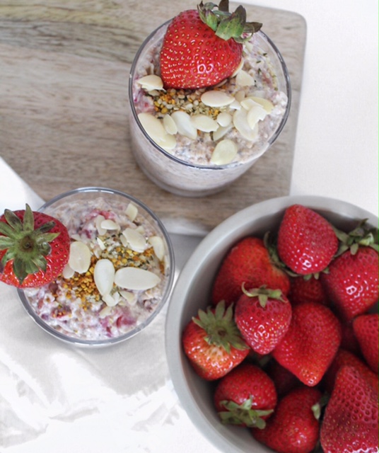 food prep over night oats banana strawberry