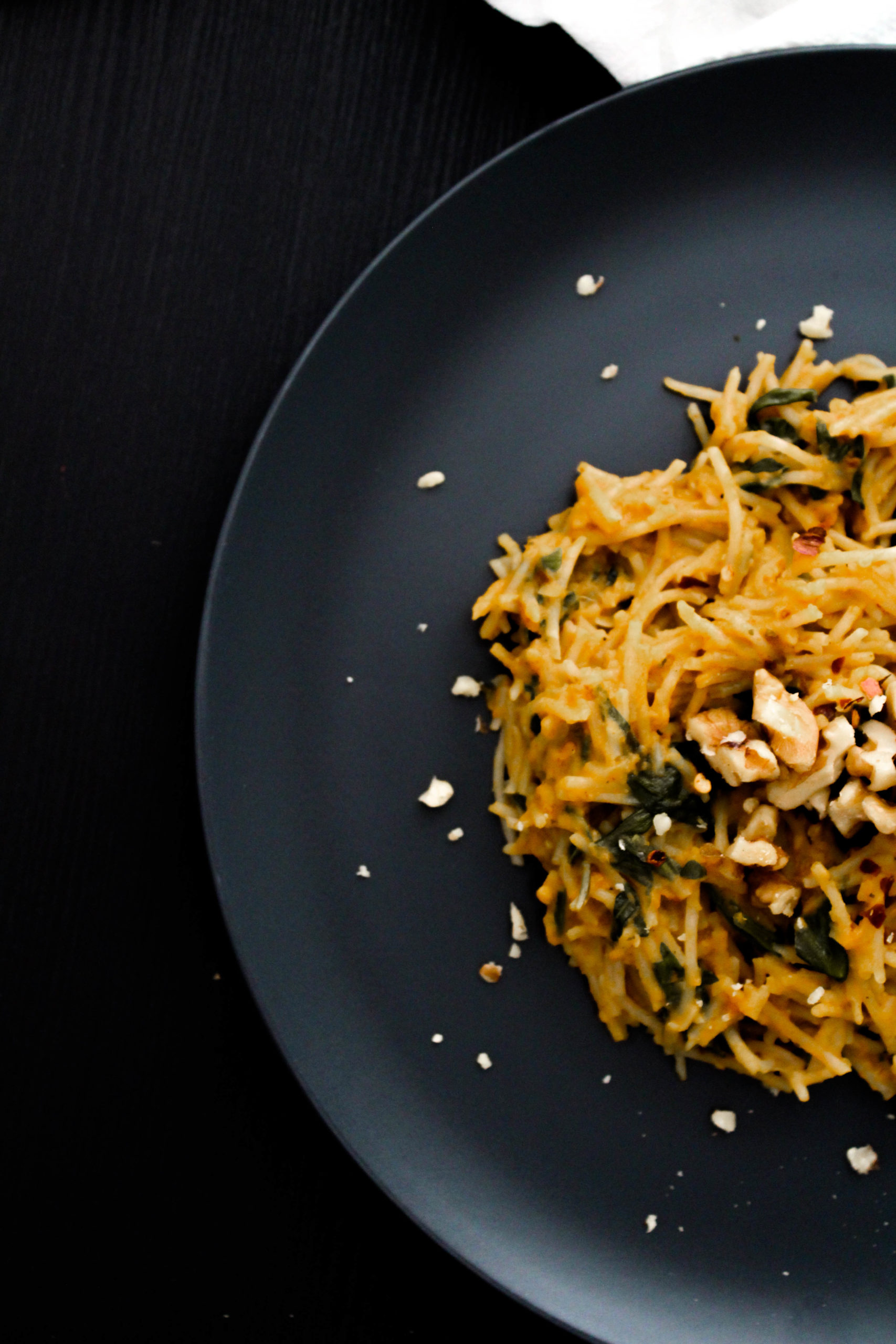 Spicy Pumpkin Pasta with Walnuts